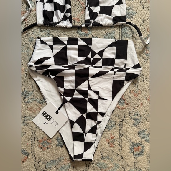 Beach Riot bikini set - Picture 3 of 6